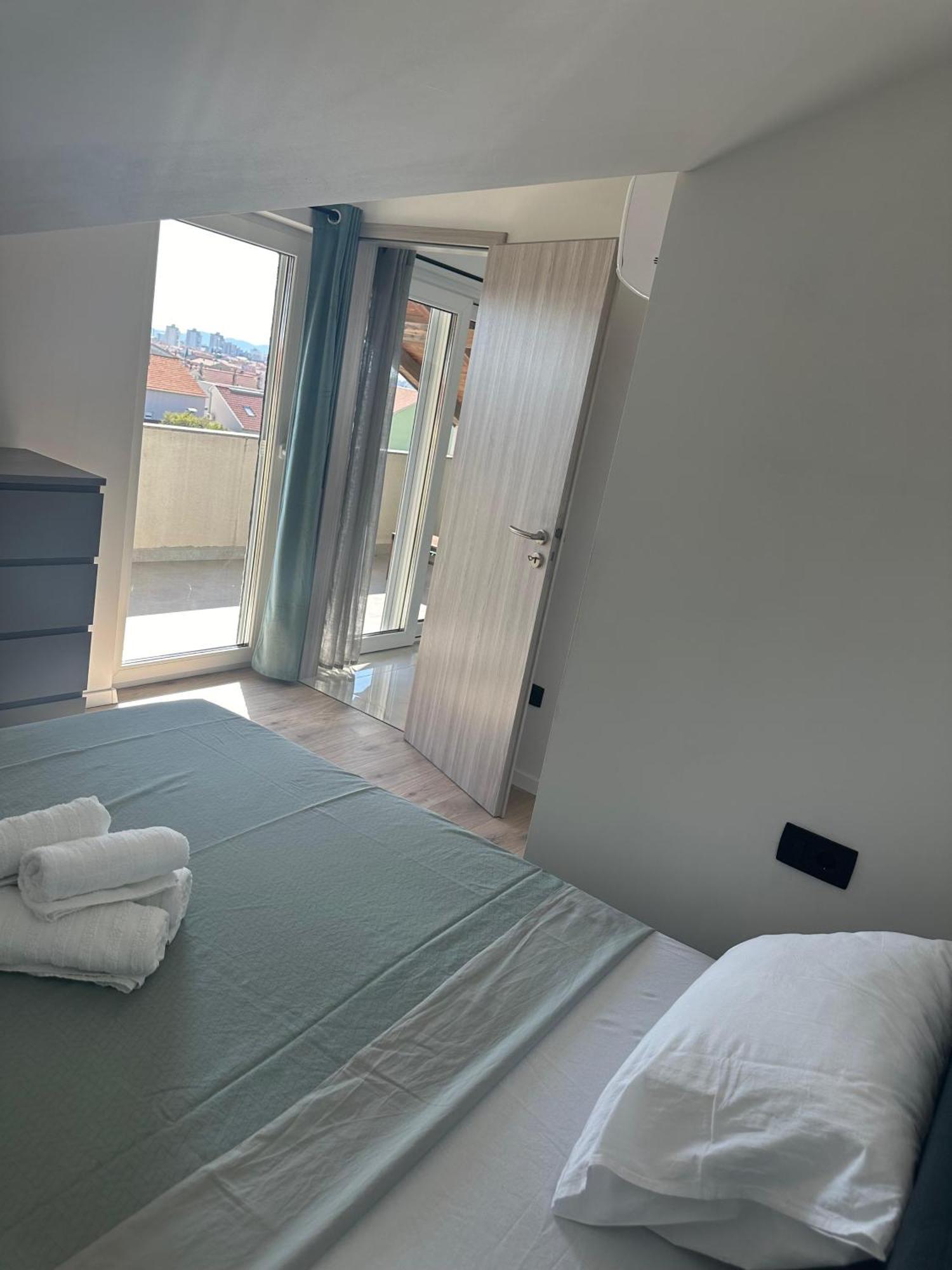 Roni Apartment